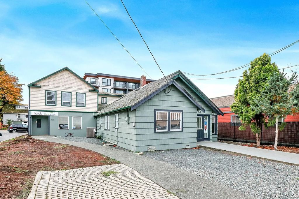949 Fitzgerald Ave, Courtenay