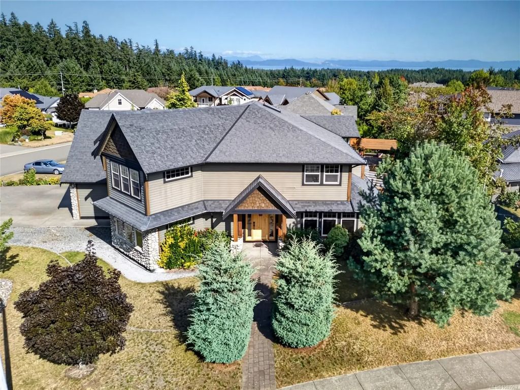 1321 Clear View Pl, Comox