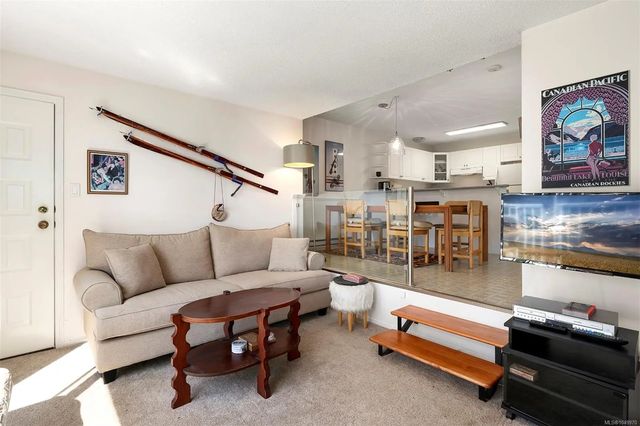 4 of 32 - 687 Castle Crag Cres 1, Courtenay, BC