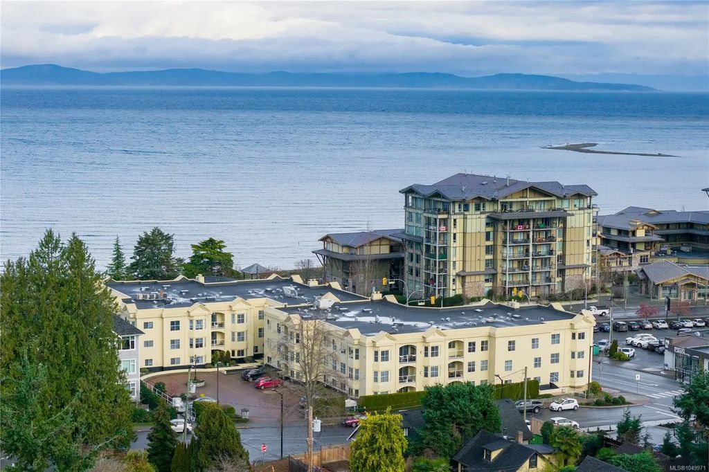 220 Island Hwy W 405, Parksville