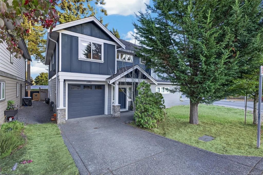 1195 Parkdale Creek Gdns, Langford