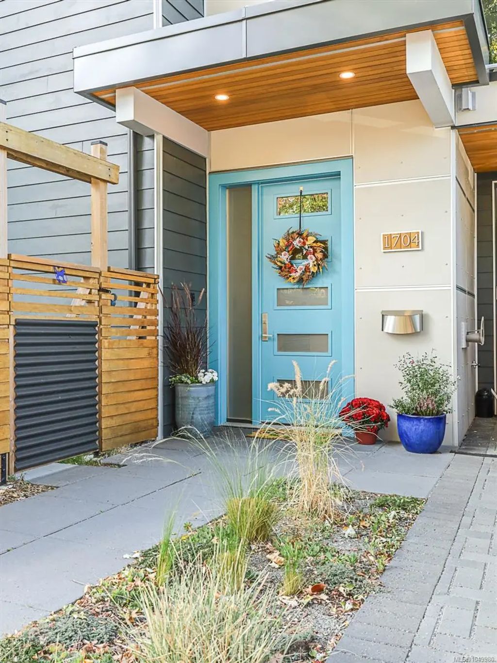 1704 Coronation Ave, Victoria