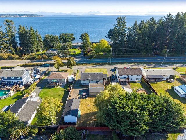 2 of 41 - 3648 Island Hwy S, Campbell River, BC