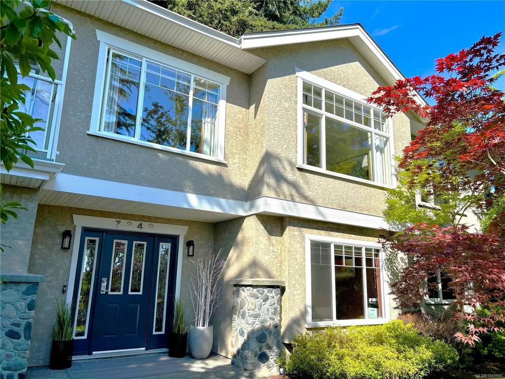 7348 Ridgedown Crt, Central Saanich