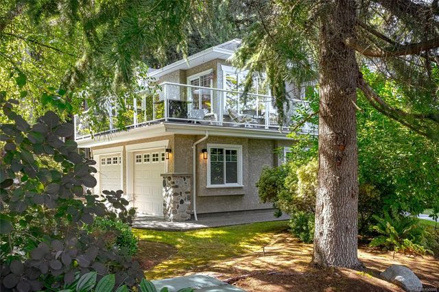 3 of 61 - 7348 Ridgedown Crt, Central Saanich, BC