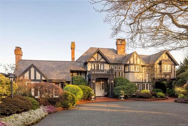 2 of 77 - 3475 Upper Terrace Rd, Oak Bay, BC