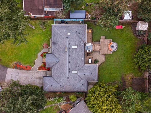 5 of 85 - 2881 Phyllis St, Saanich, BC