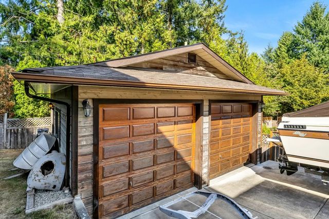 3 of 64 - 800 Seamist Pl, Saanich, BC