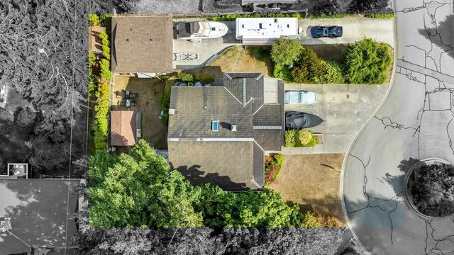 4 of 64 - 800 Seamist Pl, Saanich, BC