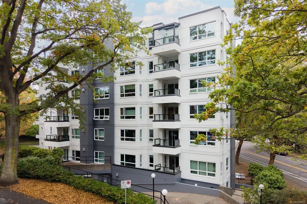 1500 Elford St 303, Victoria