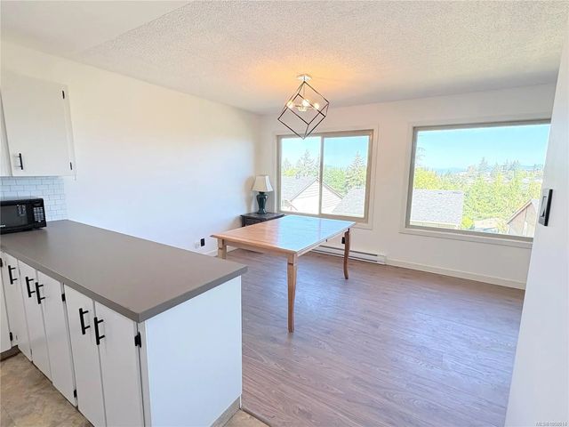 3 of 24 - 28 Riley Pl, Nanaimo, BC