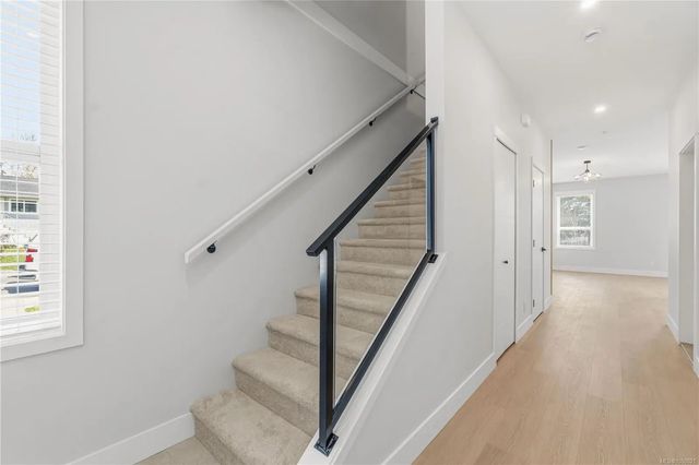 4 of 23 - 1515 Marban Rd, Nanaimo, BC