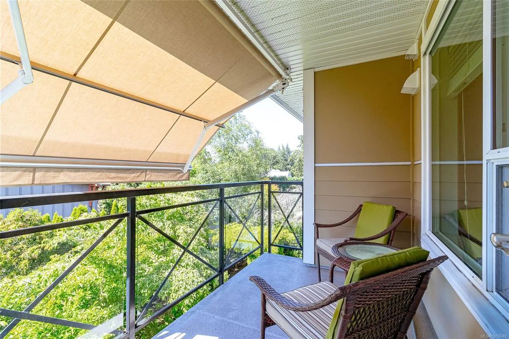 4536 Viewmont Ave 304, Saanich