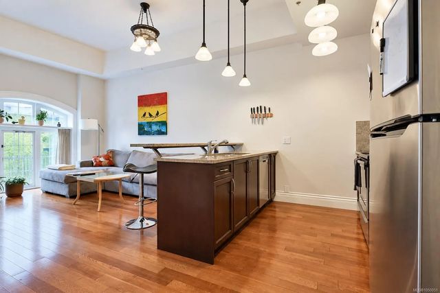 5 of 15 - 1602 Quadra St 209, Victoria, BC