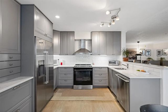 2 of 36 - 405 Quebec St 21, Victoria, BC