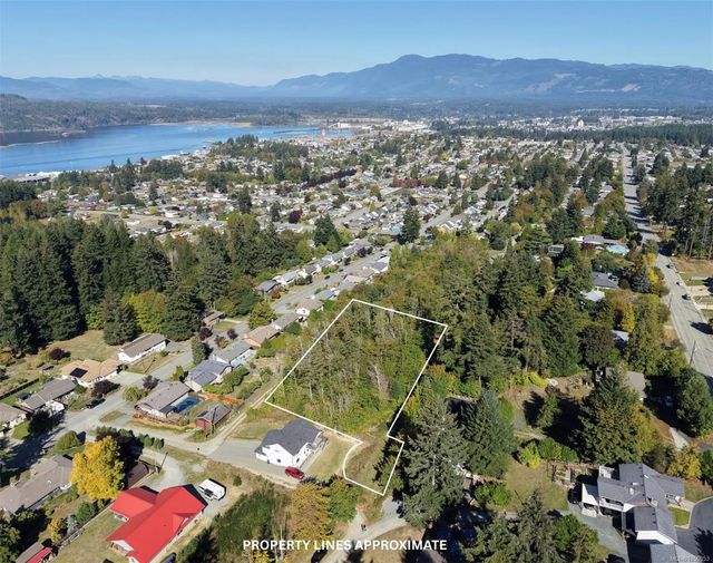 3 of 6 - 2201 11th Ave, Port Alberni, BC