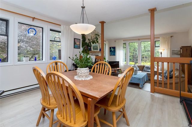 5 of 27 - 3876 Finnerty Rd B, Saanich, BC