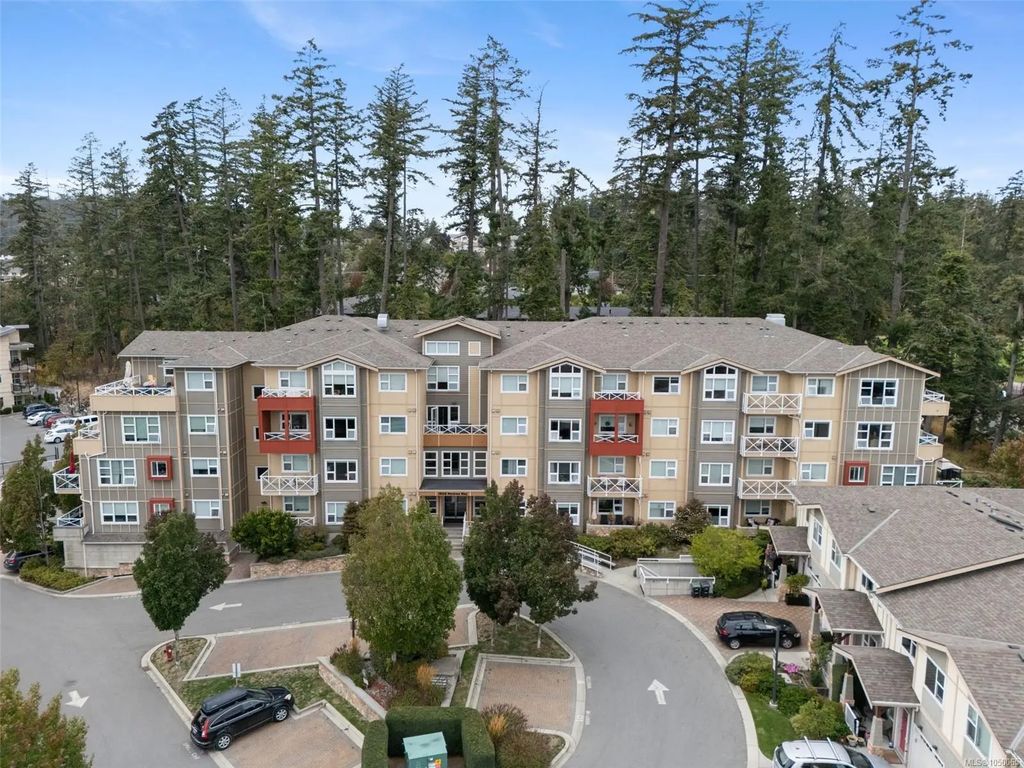 1900 Watkiss Way 306, View Royal