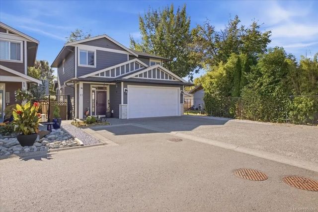 4 of 73 - 3205 Gibbins Rd 11, Duncan, BC