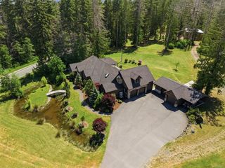990 View Rd, Qualicum Beach