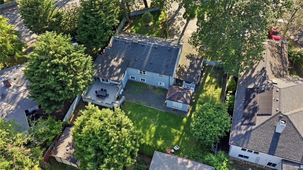 3959 Cedar Hill Cross Rd, Saanich