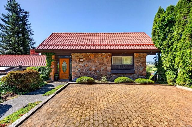4 of 83 - 2911 Back Rd, Courtenay, BC