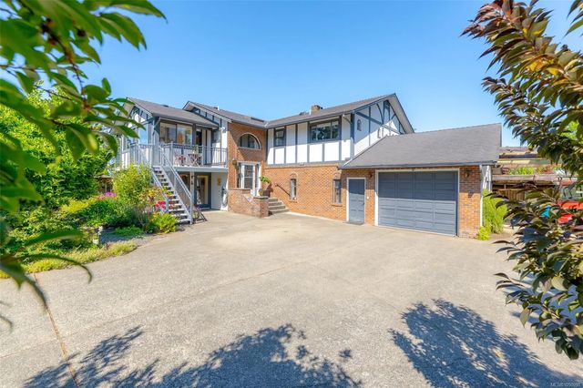 3 of 40 - 7115 Huddlestone Rd, Lantzville, BC
