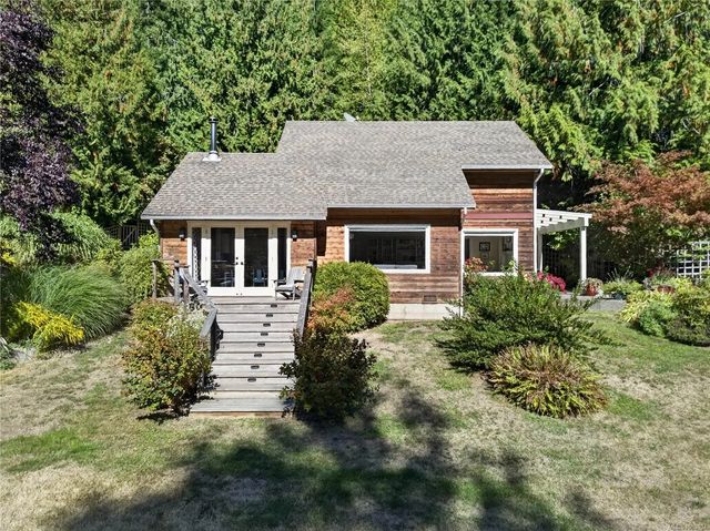 2 of 50 - 138 Bullock Creek Rd, Salt Spring, BC