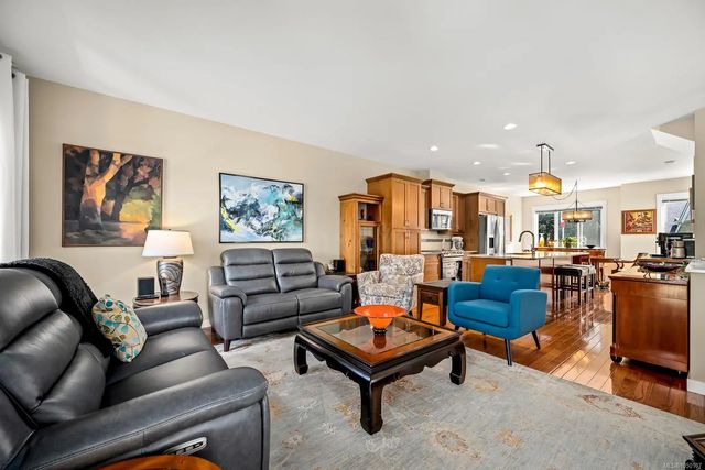 2 of 30 - 700 Lancaster Way 17, Comox, BC