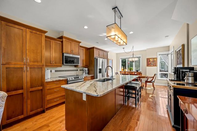 5 of 30 - 700 Lancaster Way 17, Comox, BC