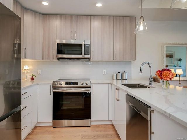 5 of 46 - 7098 Wallace Dr 308, Central Saanich, BC
