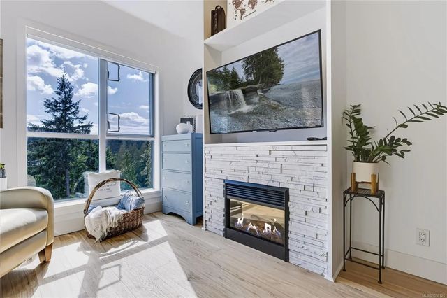 2 of 45 - 1400 Lynburne Pl 706, Langford, BC