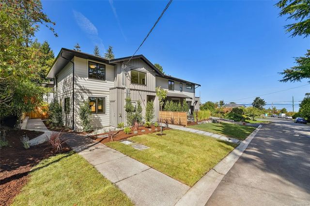 3 of 37 - 4430 Shore Way 2, Saanich, BC