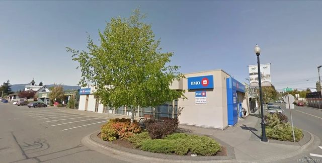 3 of 4 - 585 England Ave, Courtenay, BC