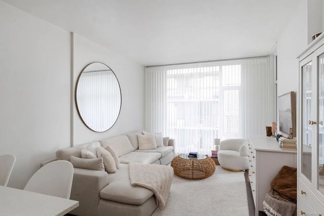 2 of 20 - 1090 Johnson St 1008, Victoria, BC