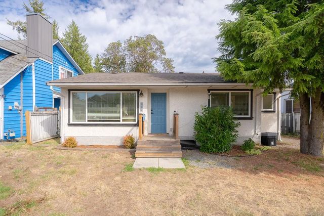 2 of 43 - 960 St. Andrews St, Nanaimo, BC