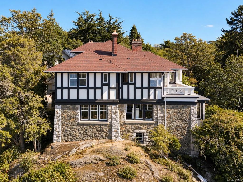 515 Foul Bay Rd, Victoria