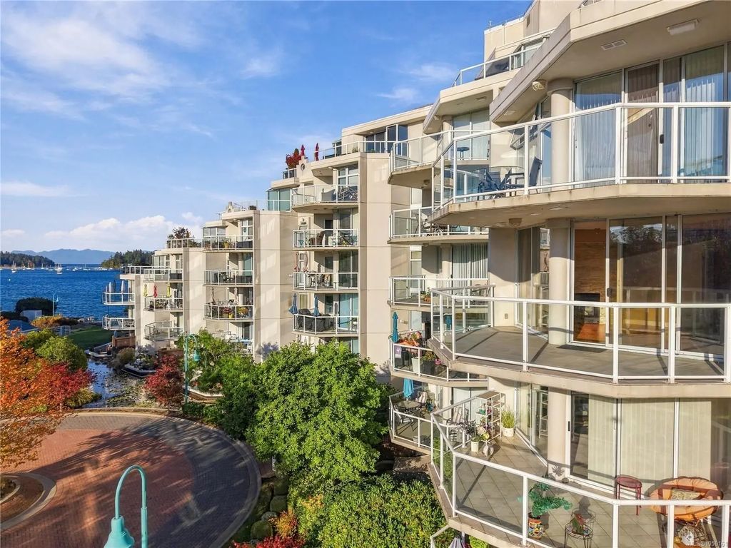 158 Promenade Dr 402, Nanaimo