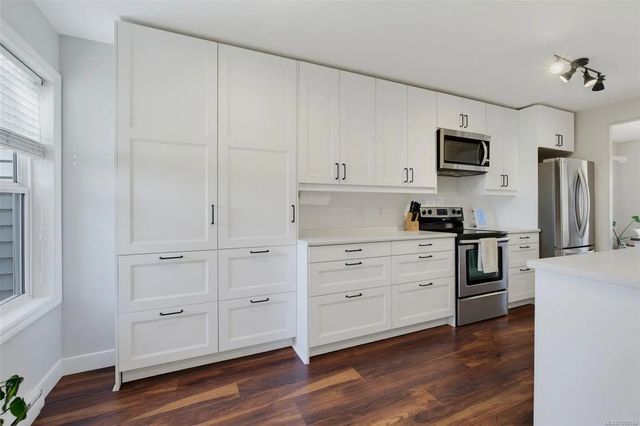 5 of 33 - 2563 Millstream Rd 4, Langford, BC