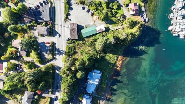 3 of 20 - 570 Campbell St, Tofino, BC