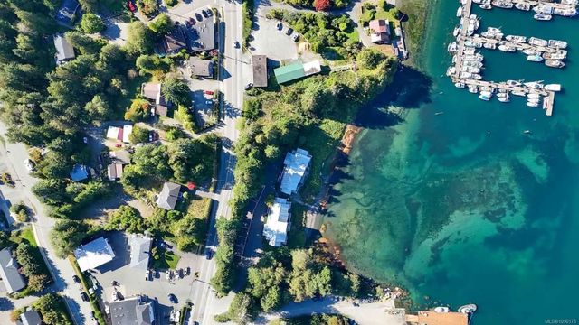 4 of 20 - 570 Campbell St, Tofino, BC