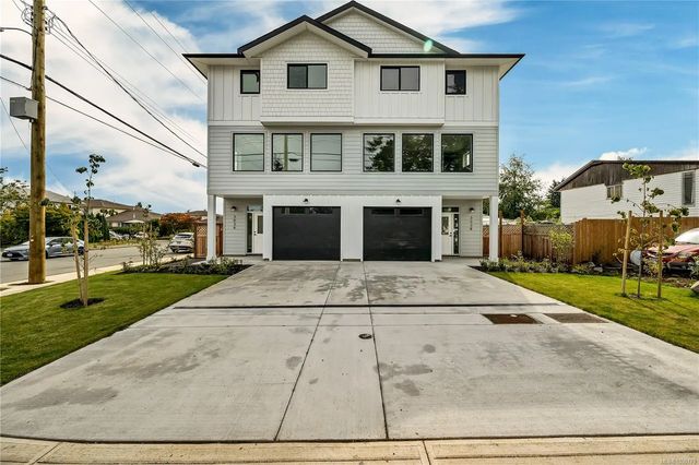2 of 35 - 303b Hilchey Rd, Campbell River, BC