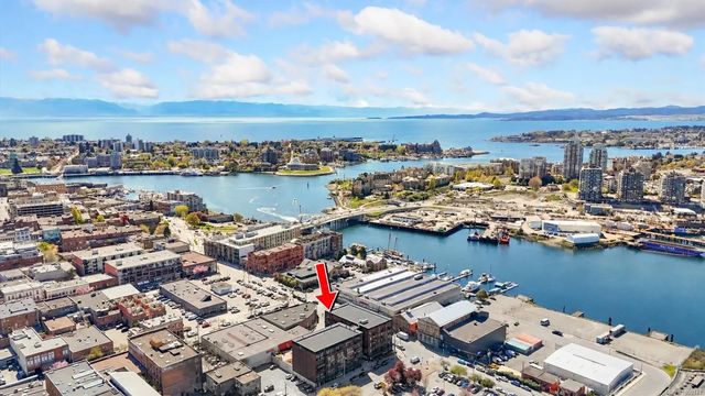 3 of 30 - 515 Chatham St 305, Victoria, BC