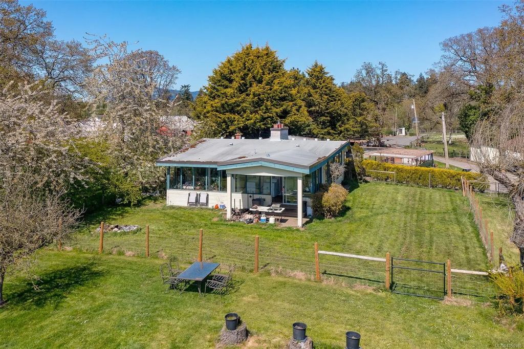 1899 John Rd, North Saanich