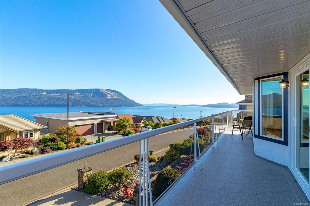548 Marine View, Cobble Hill