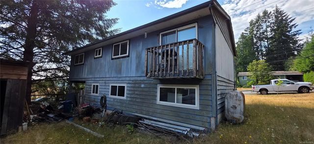 3 of 5 - 614 Seventh St, Nanaimo, BC