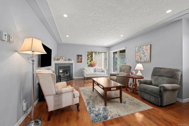 2 of 41 - 950 Braidwood Rd 1, Courtenay, BC