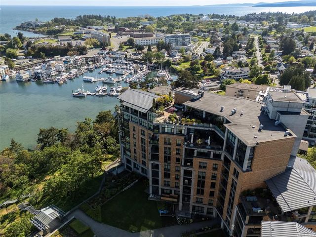 2 of 31 - 847 Dunsmuir Rd 106, Esquimalt, BC