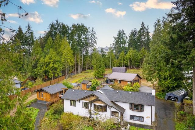 3 of 22 - 218 Sunningdale Rd E, Qualicum Beach, BC