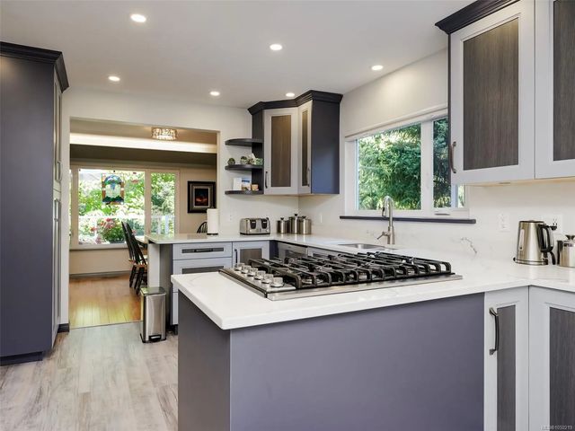 4 of 33 - 6232 Rodolph Rd, Central Saanich, BC